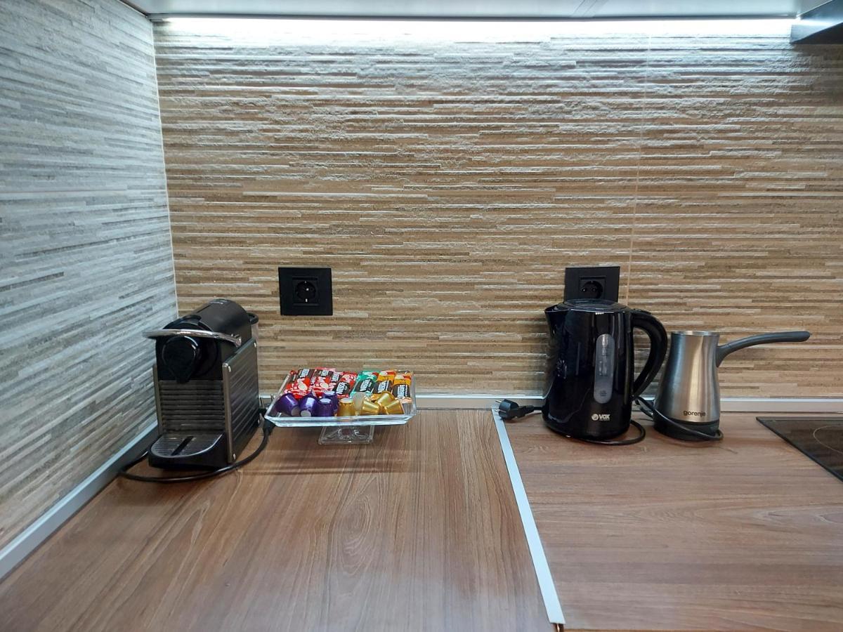 Tri S Lux Apartment *
